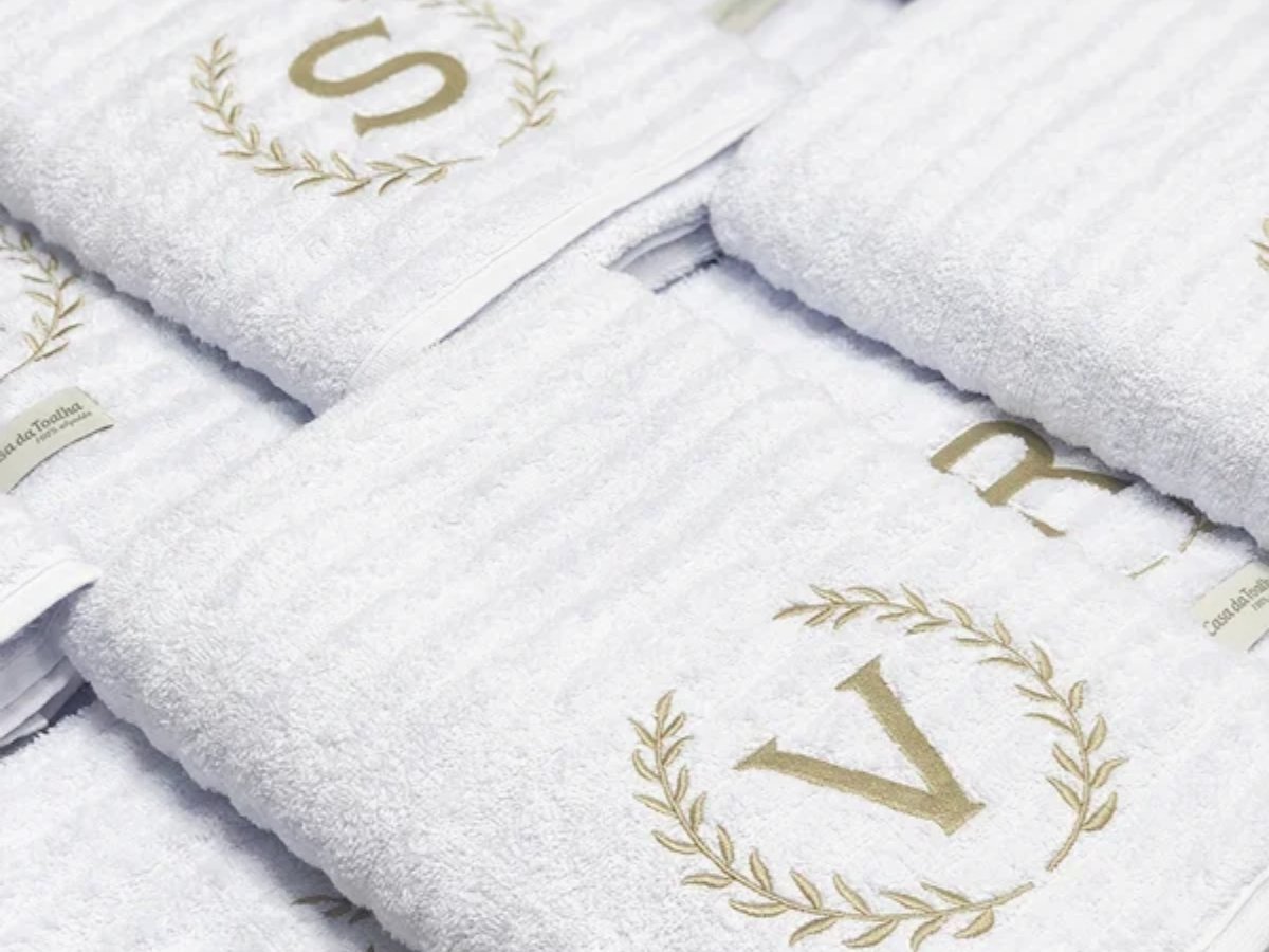 Kits de Toalhas Bordadas Para Presentear em Marília: Elegância e Utilidade em Uma Só Peça.