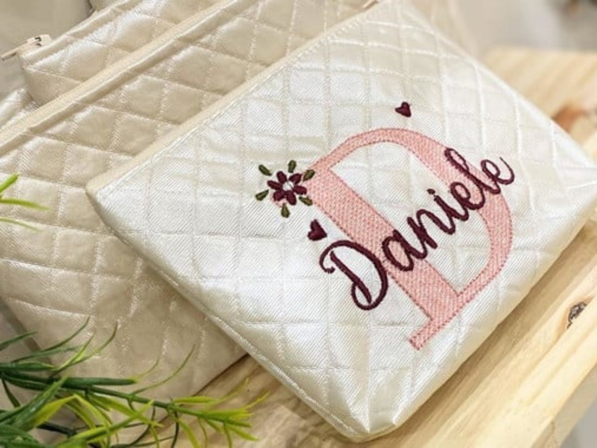 Necessaires Bordadas em Marília, Personalização Elegante Para Uso Diário e Presentes Especiais.