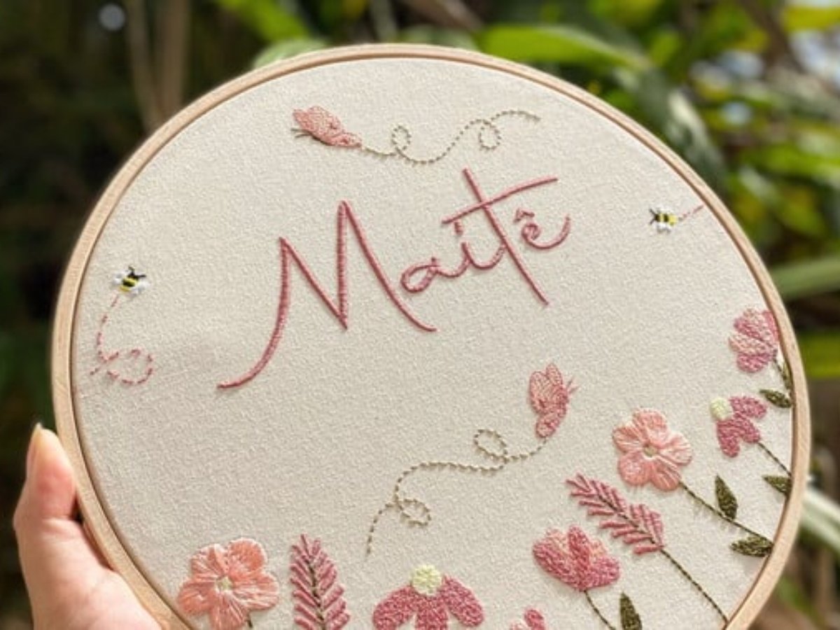 Presentes Criativos Bordados em Marília, Personalização Para Datas Comemorativas e Momentos Especiais.